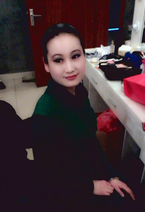 张凡凡演出前8